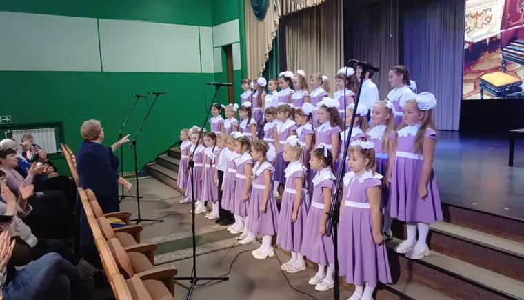 Хор Солнечные зайчики Нижнеудинской районной десткой школы искусств