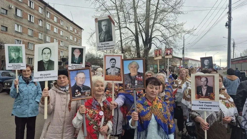 Праздничное шествие в День Победы