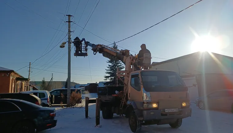Монтаж линии освещения на улице Красноармейской