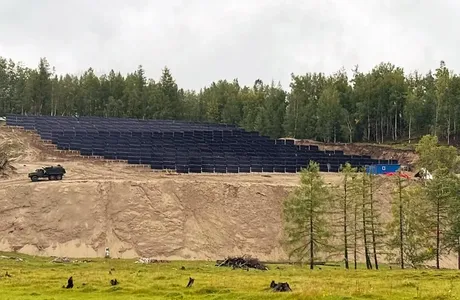 Завершается строительство солнечно-дизельной элетростанции в Алыгджере