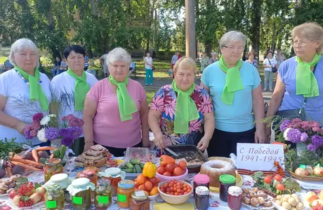 Выставка Дары лета