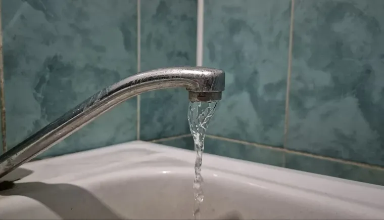 Слабый напор воды