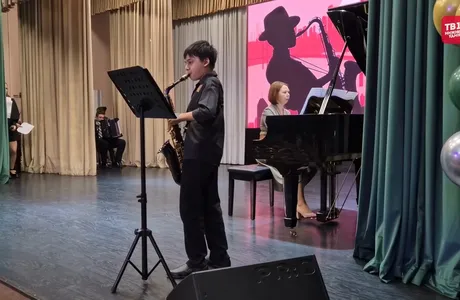 музыкалка 8 марта.mp4_snapshot_01.04.095