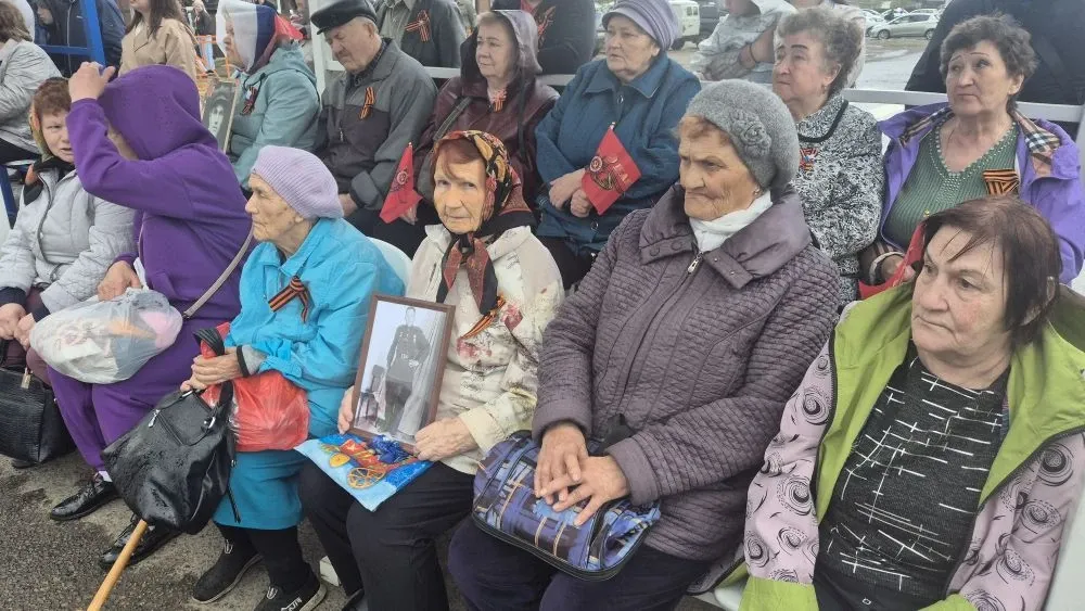 Праздничное шествие в День Победы