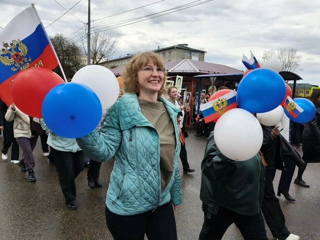 Праздничное шествие в день Победы